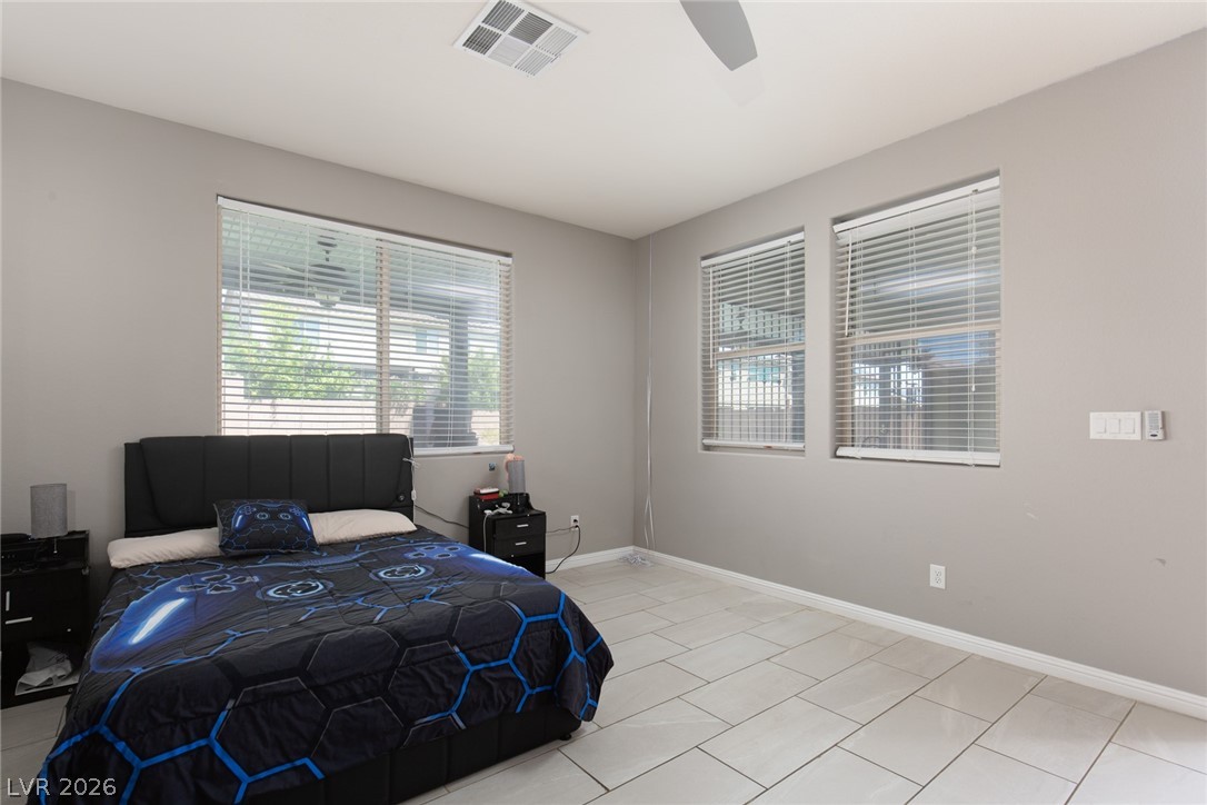 824 Claystone Ridge Avenue Property Photo 23