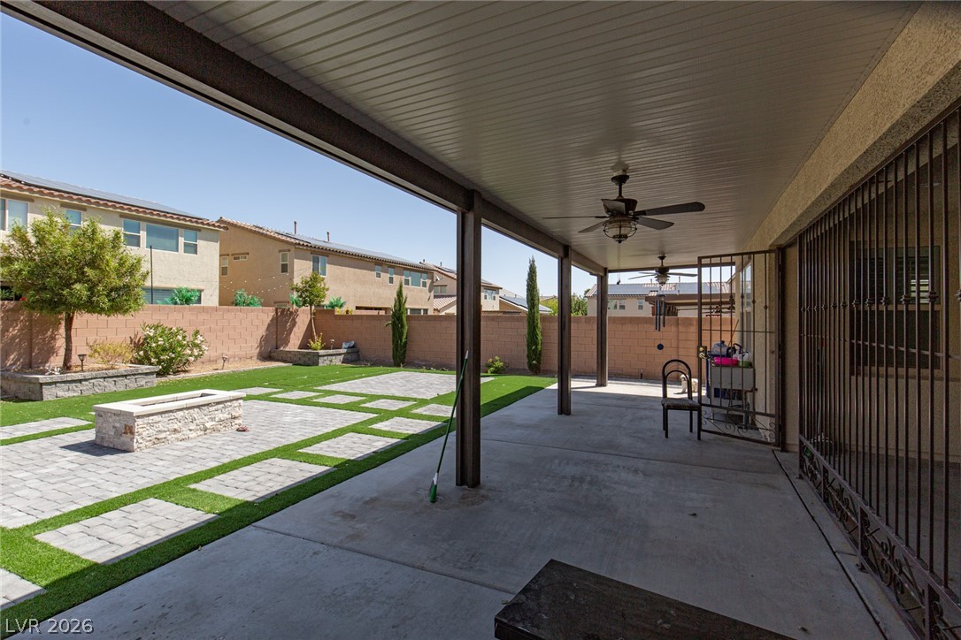 824 Claystone Ridge Avenue Property Photo 45