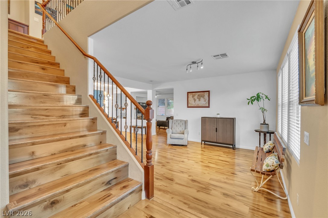 10460 Harvest Wind Drive Property Photo 6