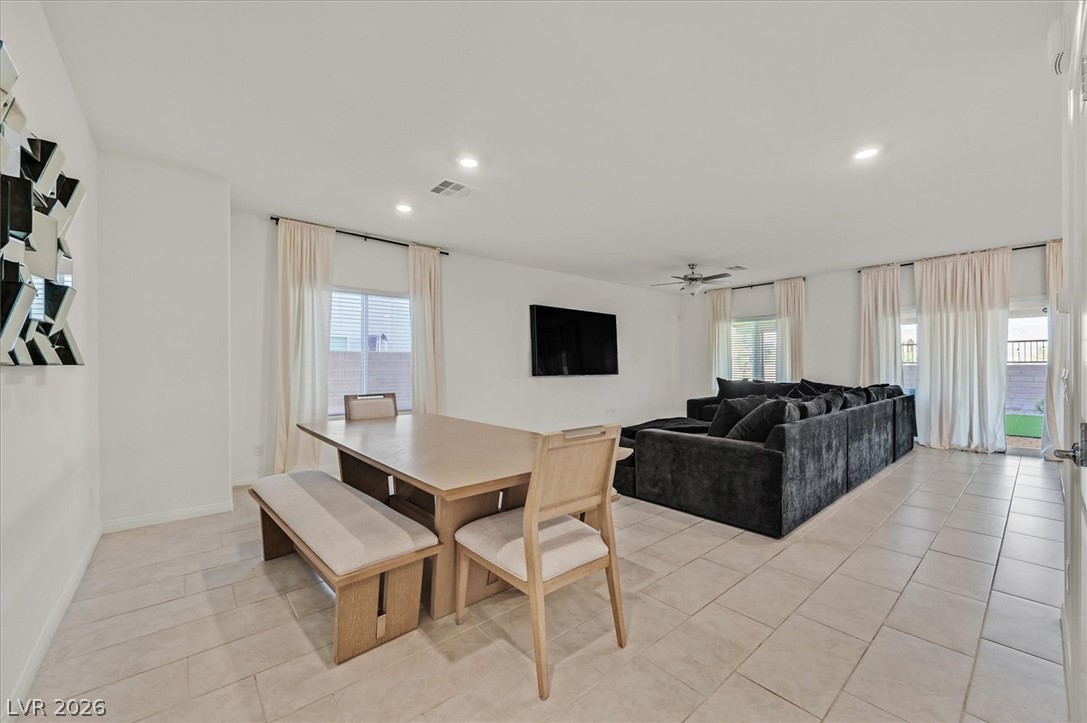 1842 Farah Falls Place Property Photo 4