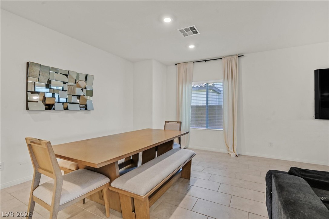 1842 Farah Falls Place Property Photo 5