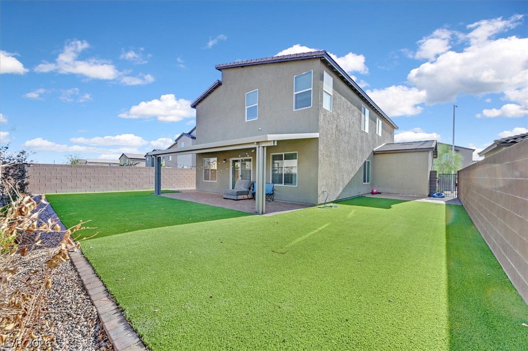 1842 Farah Falls Place Property Photo 23