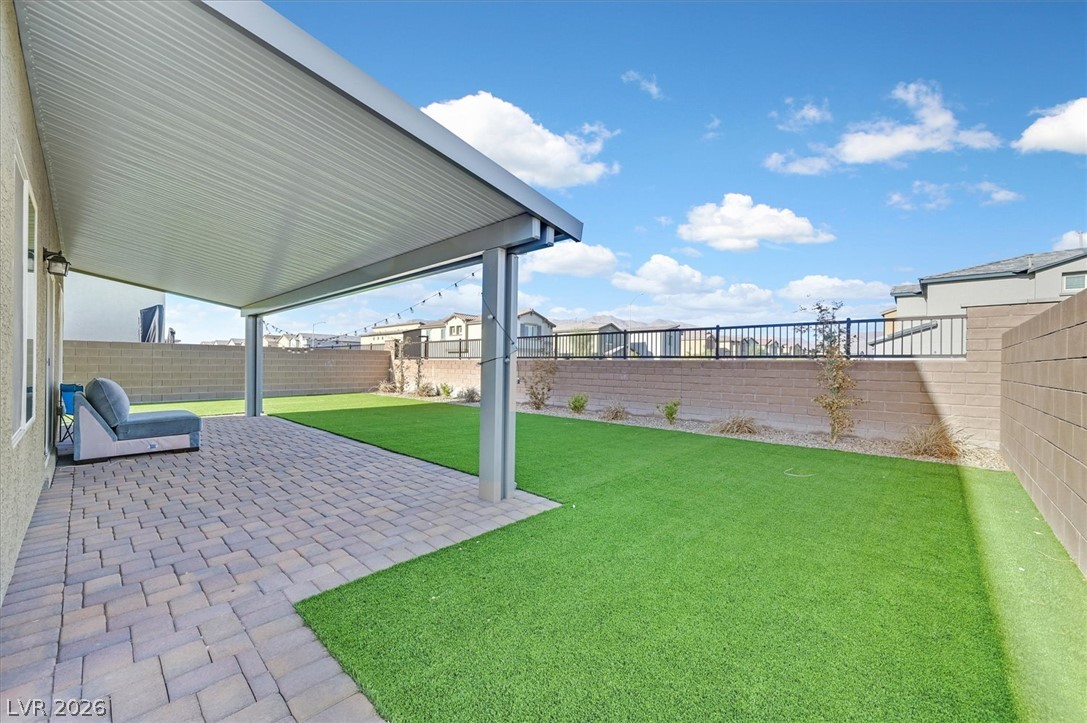 1842 Farah Falls Place Property Photo 25