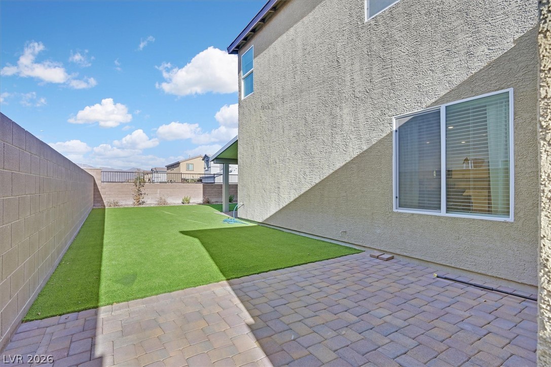 1842 Farah Falls Place Property Photo 26