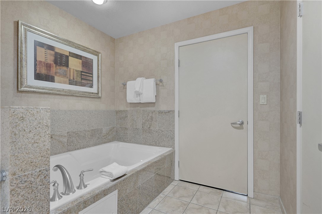211 East Flamingo Road 1211 Property Photo 12