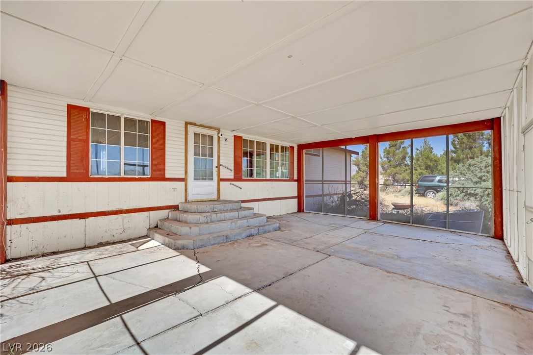 4361 Maple Road Property Photo 4
