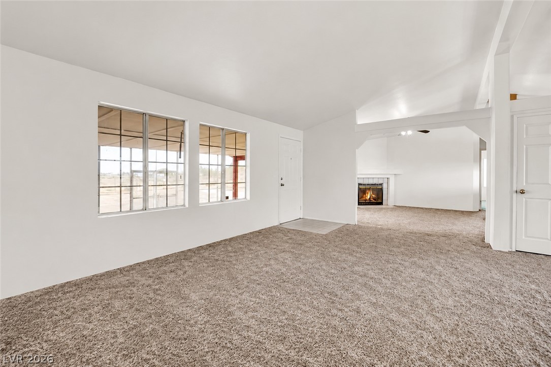 4361 Maple Road Property Photo 5