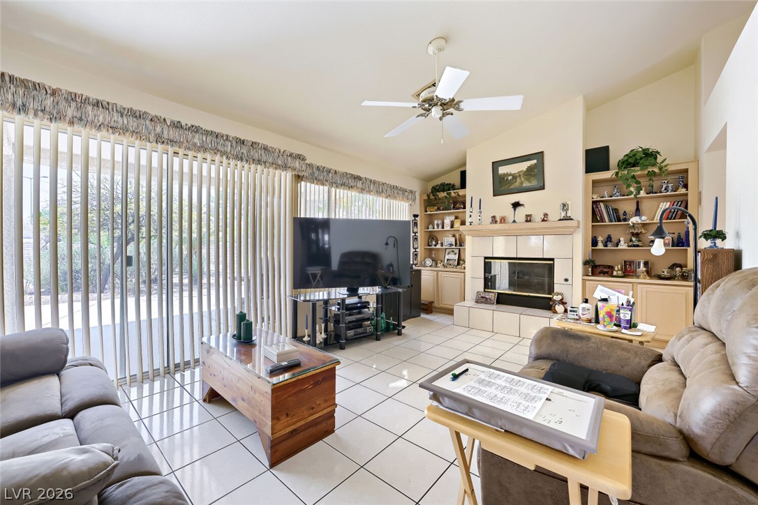 2405 Burke Court Property Photo 10