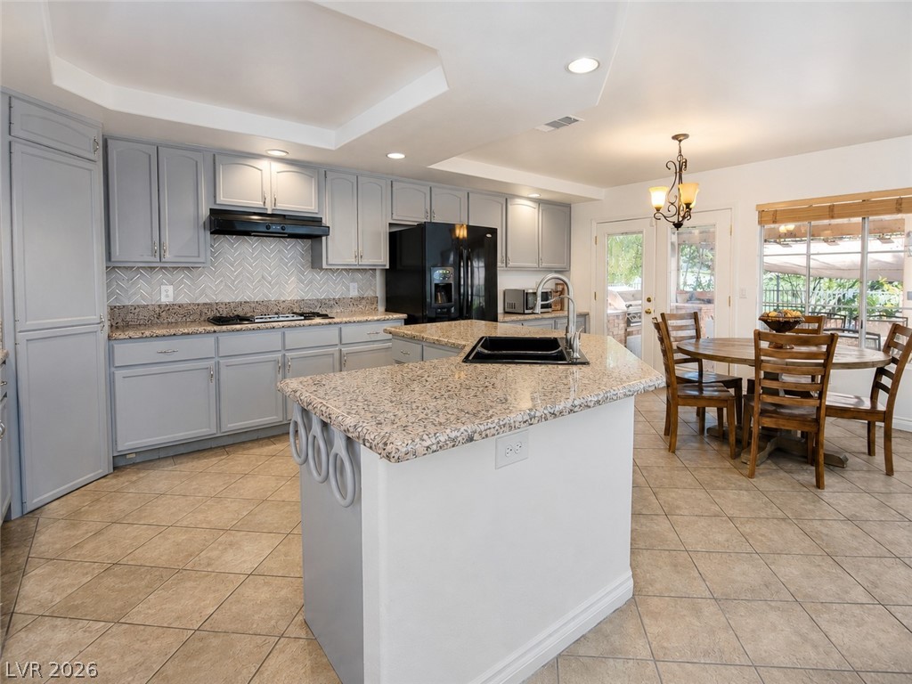 2441 Antler Point Drive Property Photo 10