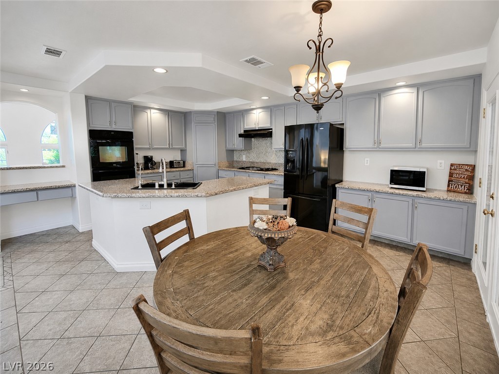 2441 Antler Point Drive Property Photo 13
