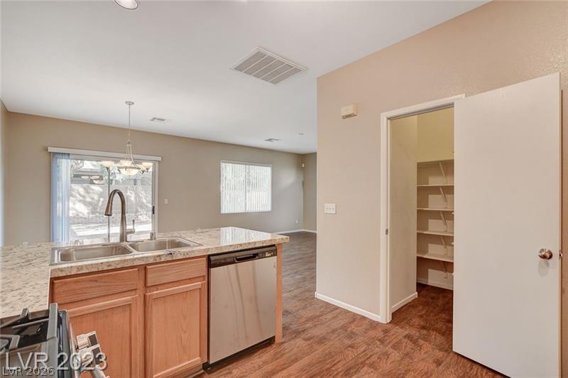 9128 Blue Raven Avenue Property Photo 14