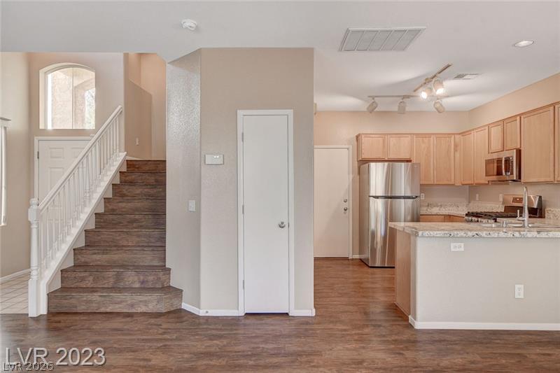 9128 Blue Raven Avenue Property Photo 17