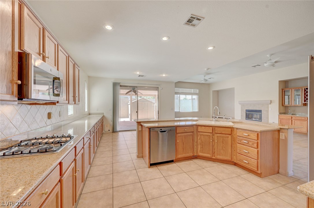 849 Ashford Way Property Photo 10