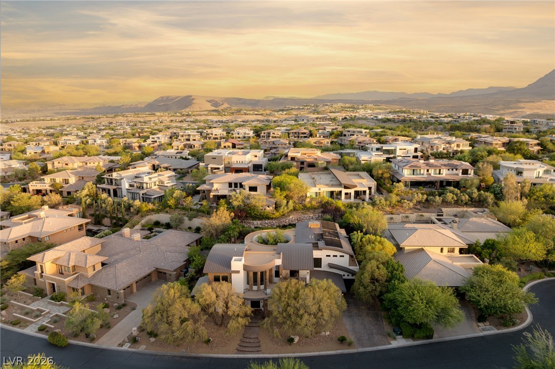 47 Soaring Bird Court Property Photo 3
