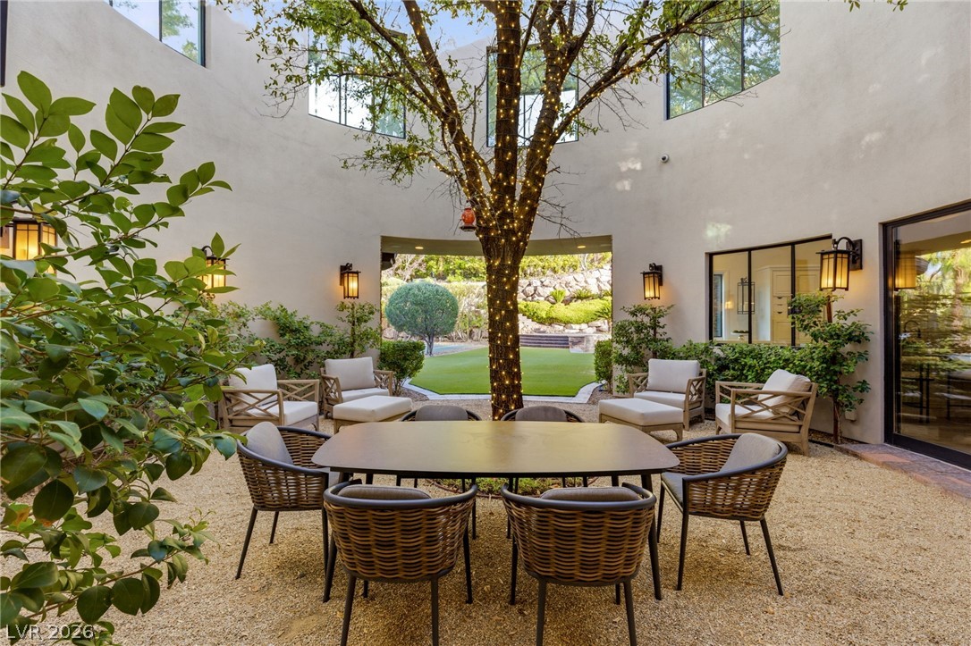 47 Soaring Bird Court Property Photo 5