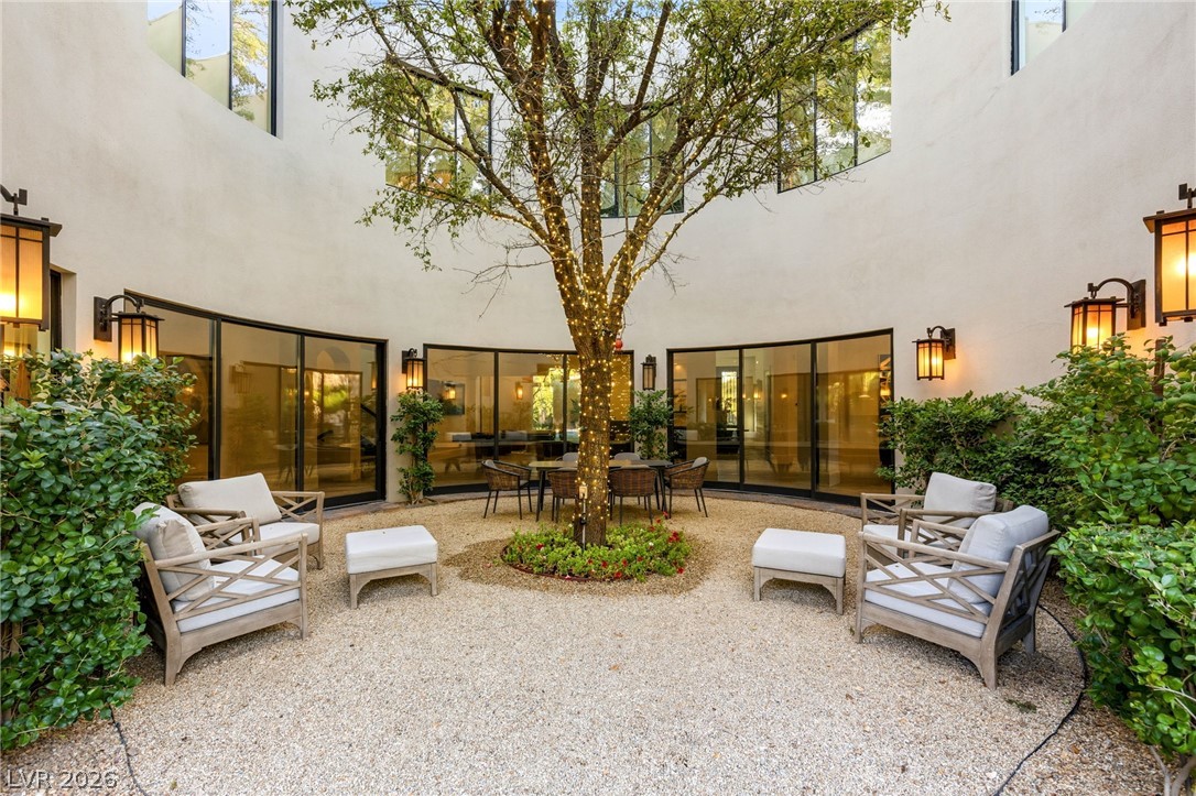 47 Soaring Bird Court Property Photo 6