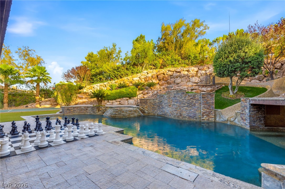 47 Soaring Bird Court Property Photo 9