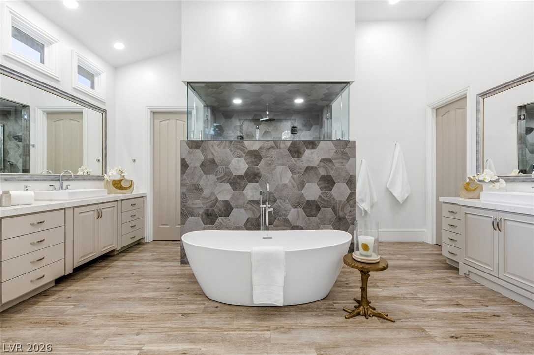 47 Soaring Bird Court Property Photo 49