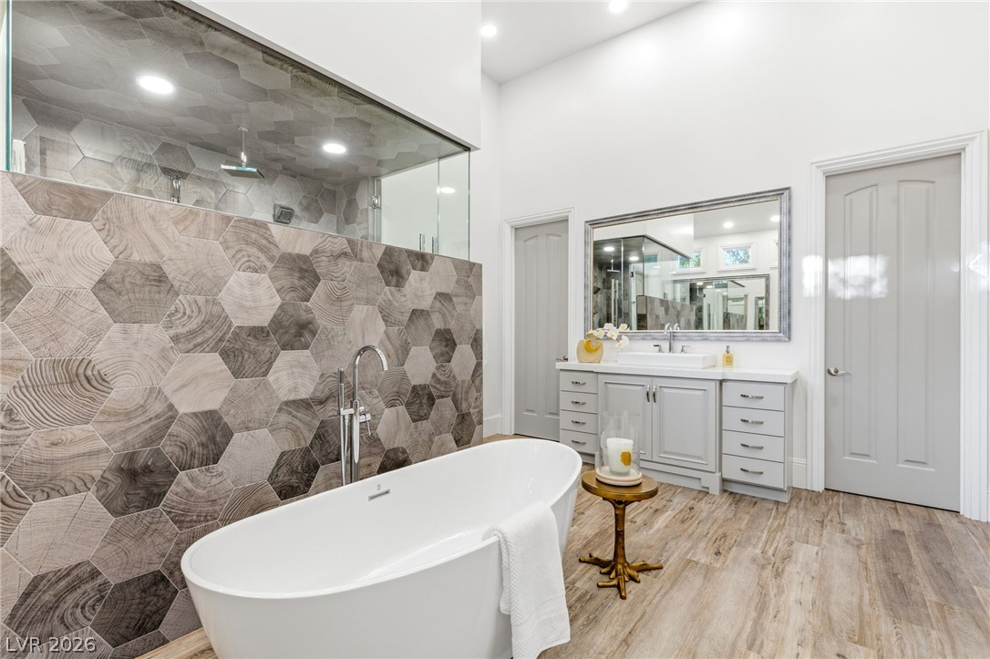 47 Soaring Bird Court Property Photo 50