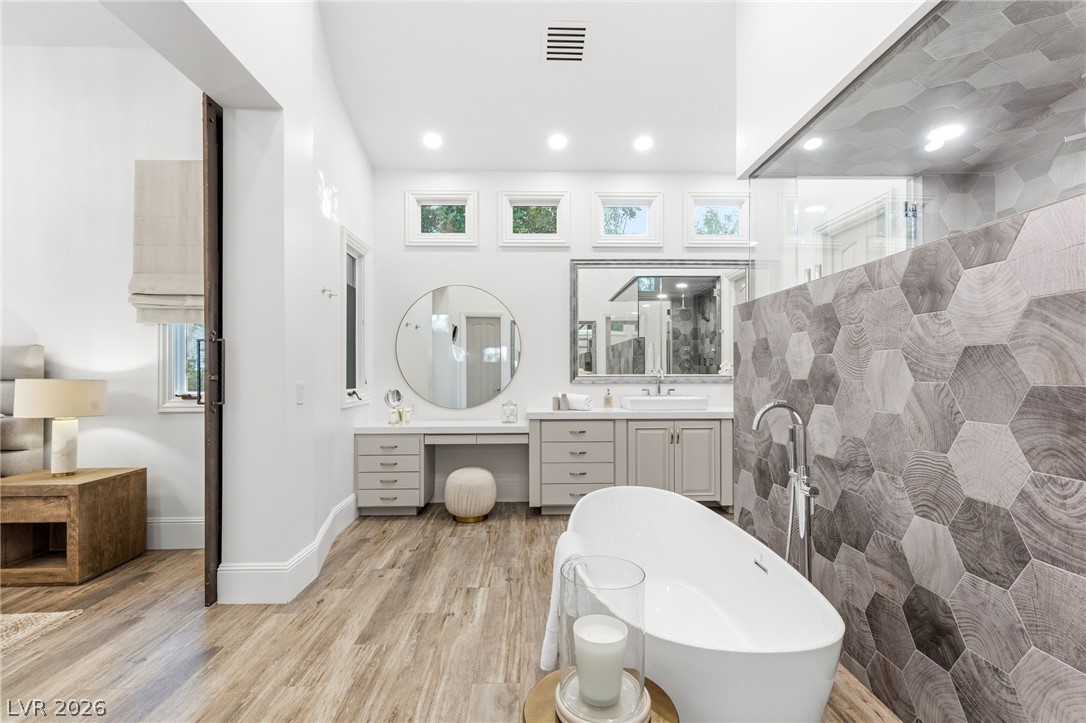 47 Soaring Bird Court Property Photo 51