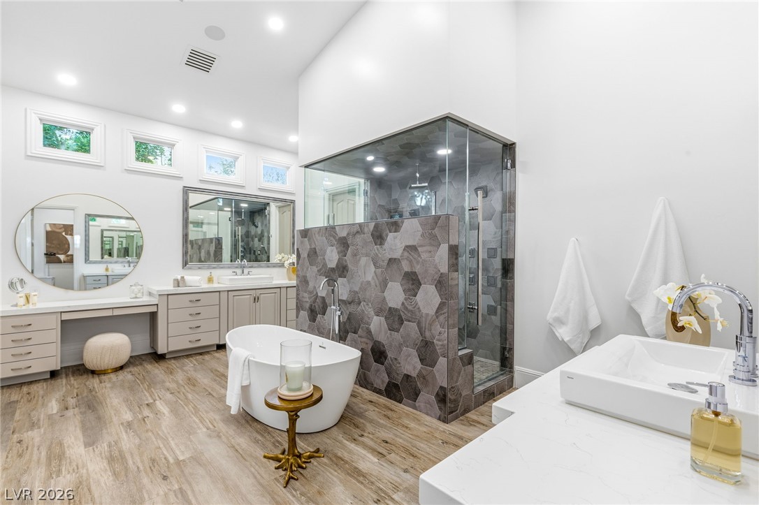 47 Soaring Bird Court Property Photo 52