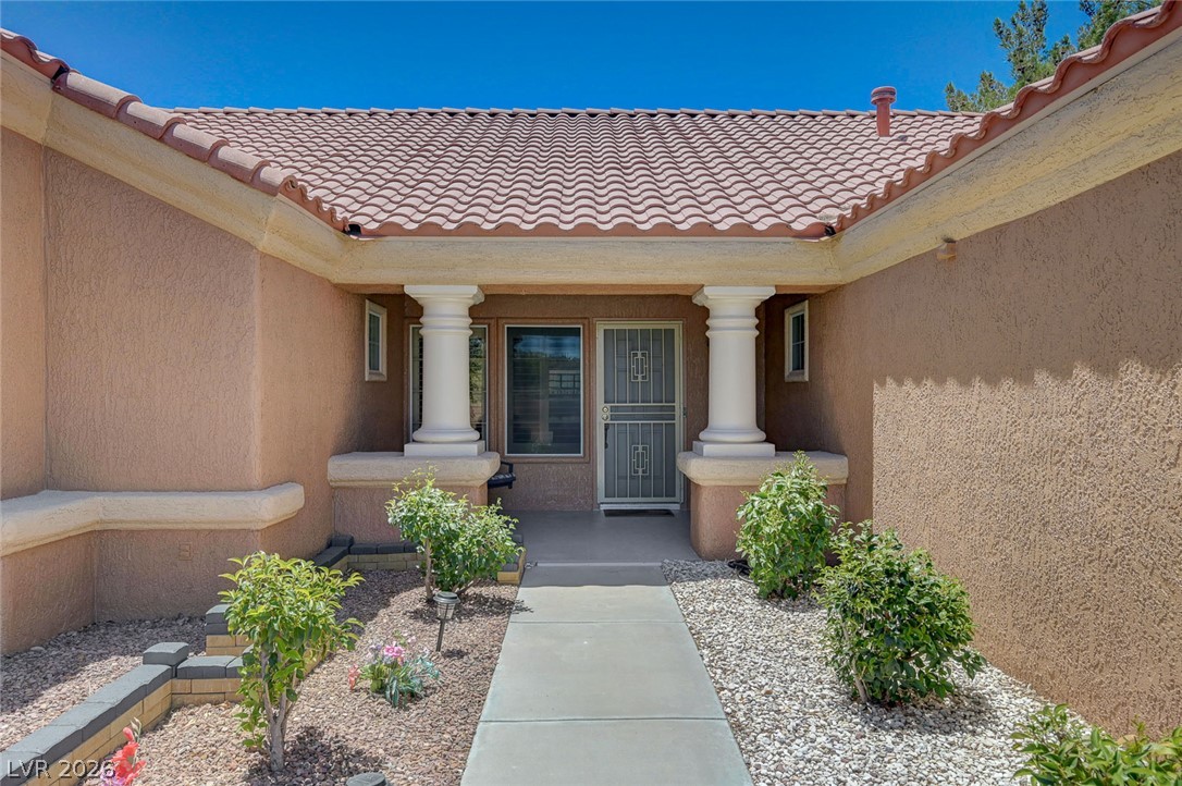 9617 Gold Bank Drive Property Photo 7