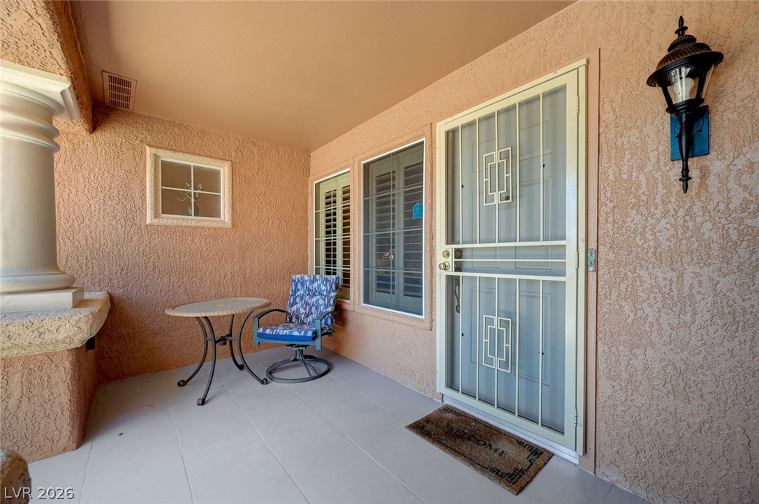 9617 Gold Bank Drive Property Photo 8