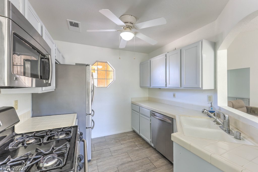 1451 Harmony Hill Drive Property Photo 4