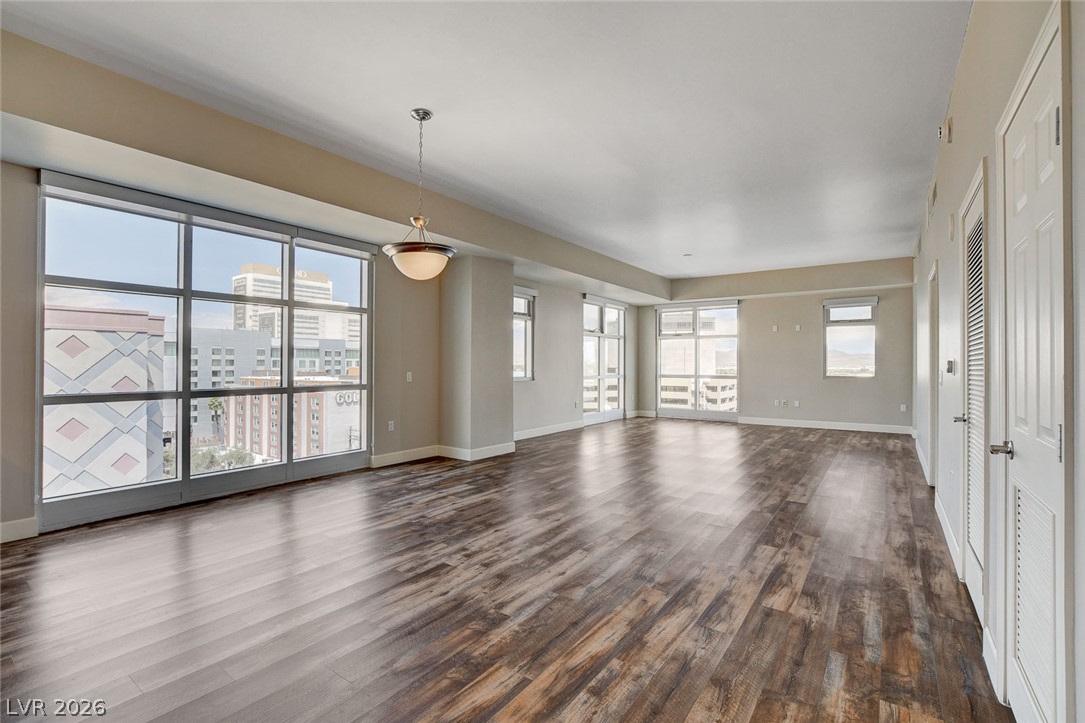 150 North Las Vegas Boulevard 804 Property Photo 5