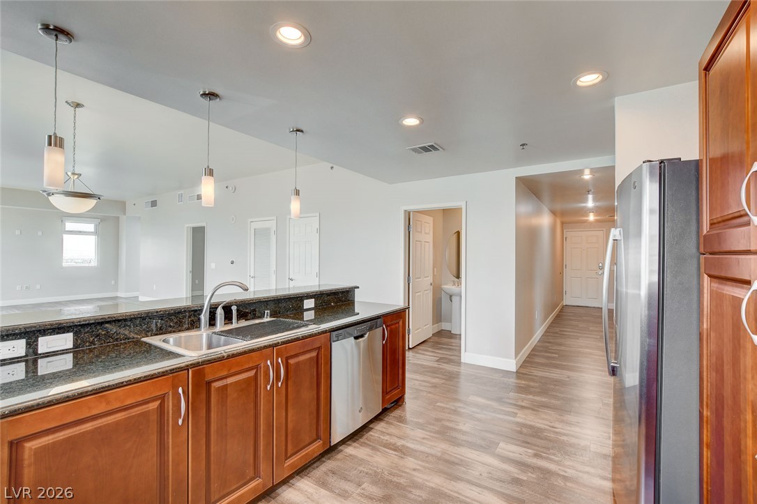 150 North Las Vegas Boulevard 804 Property Photo 15