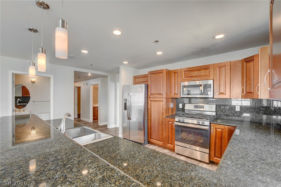 150 North Las Vegas Boulevard 804 Property Photo 16