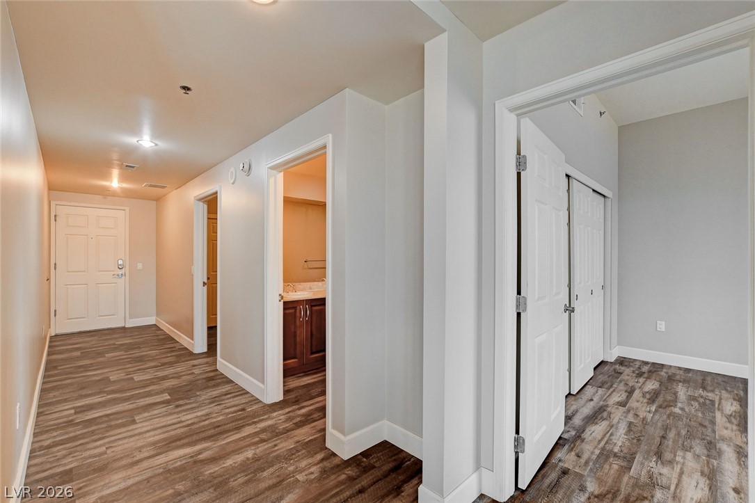 150 North Las Vegas Boulevard 804 Property Photo 27