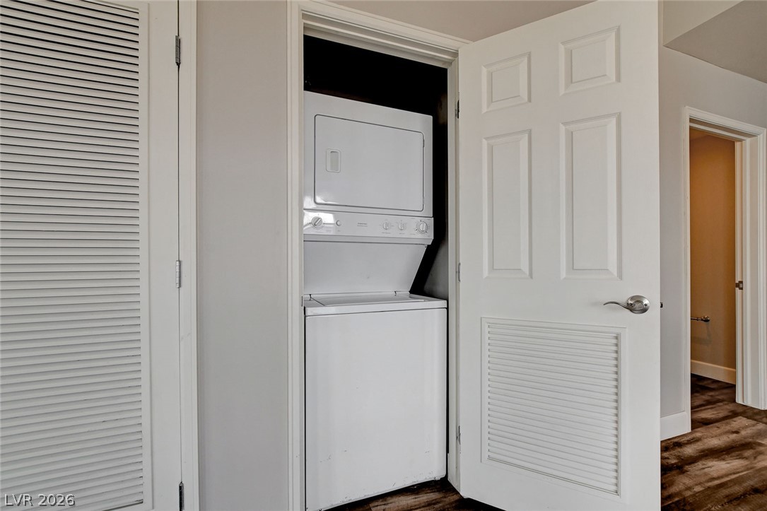 150 North Las Vegas Boulevard 804 Property Photo 31