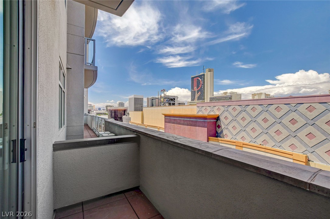 150 North Las Vegas Boulevard 804 Property Photo 32