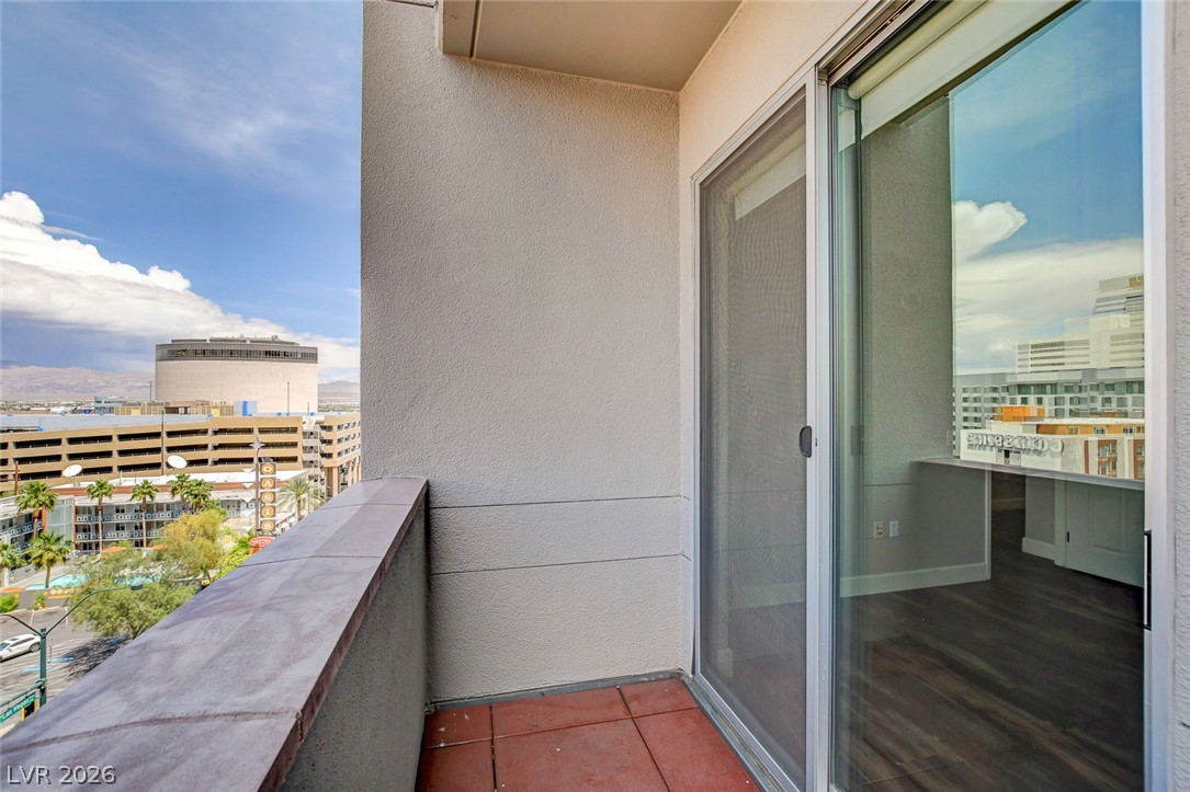 150 North Las Vegas Boulevard 804 Property Photo 33