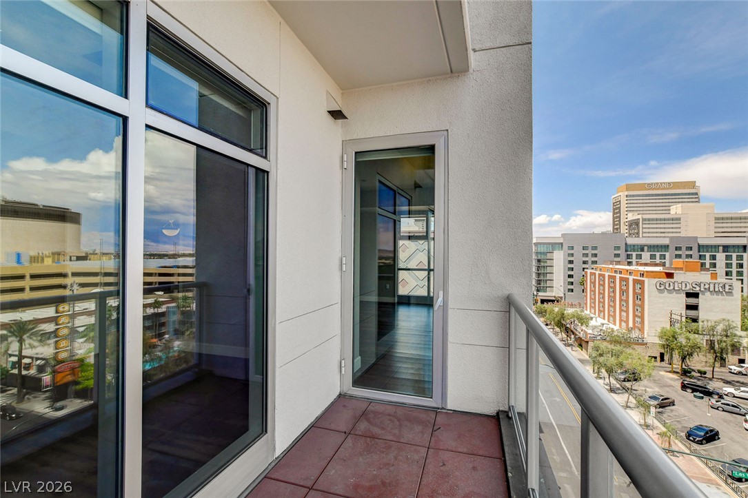 150 North Las Vegas Boulevard 804 Property Photo 38