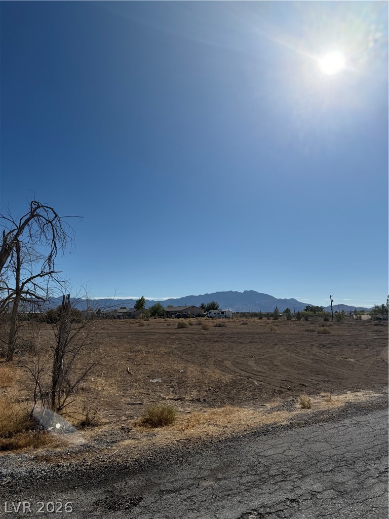 1751 Vondell Drive Property Photo 11