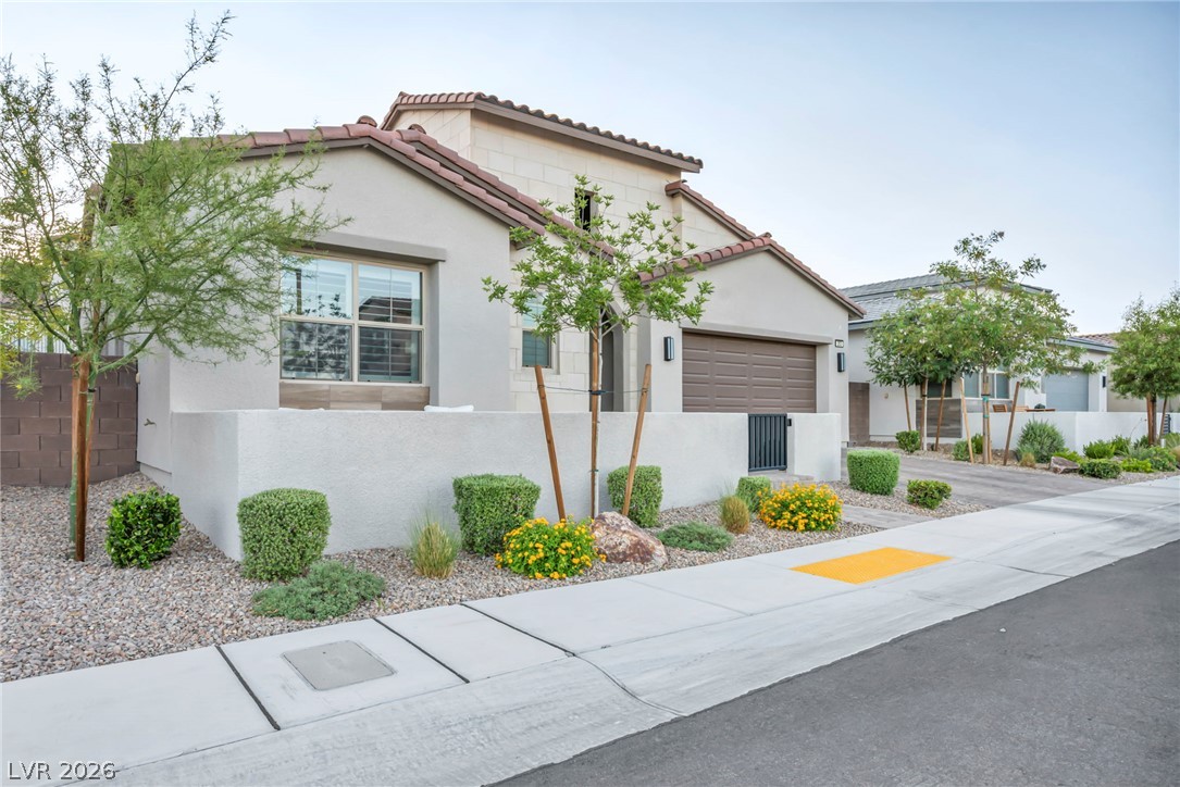 253 Robledo Street Property Photo 10