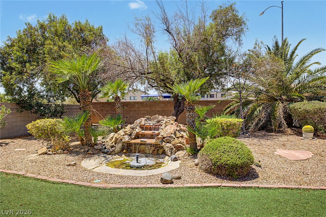 6017 Leaping Foal Street Property Photo 28