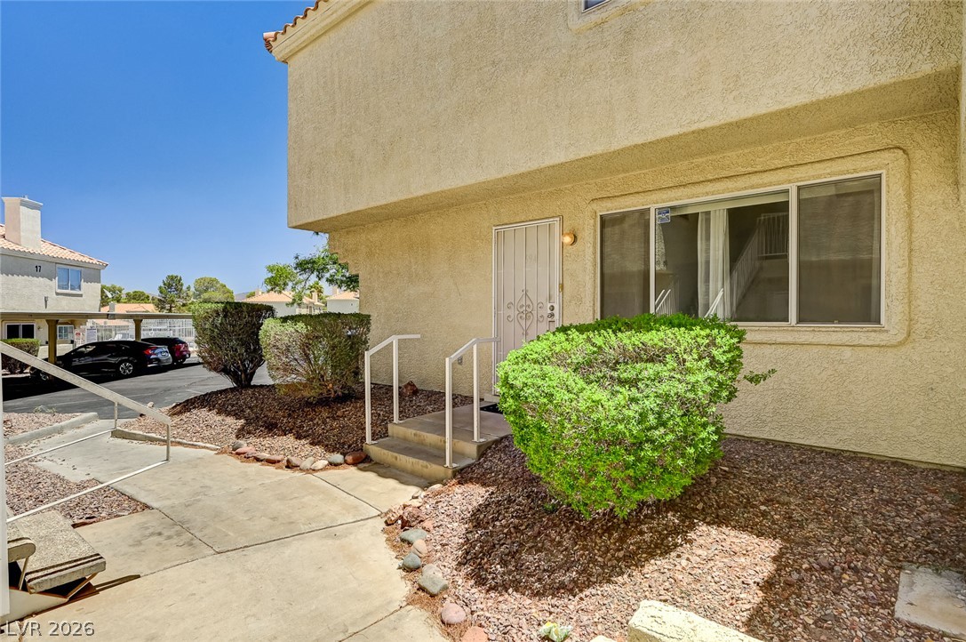 694 Anne Lane 694 Property Photo 6