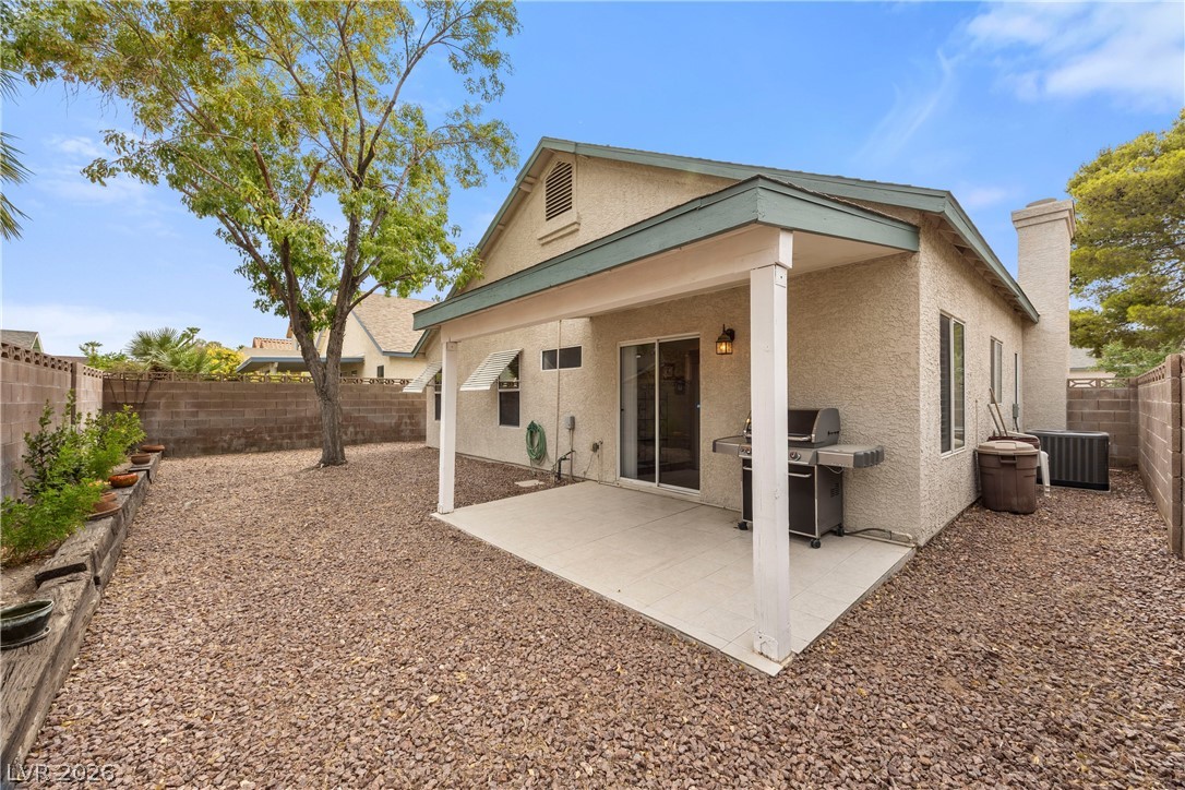 1208 Meridian Bay Drive Property Photo 2