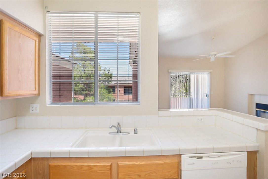 7632 Pacific Hills Avenue 203 Property Photo 11