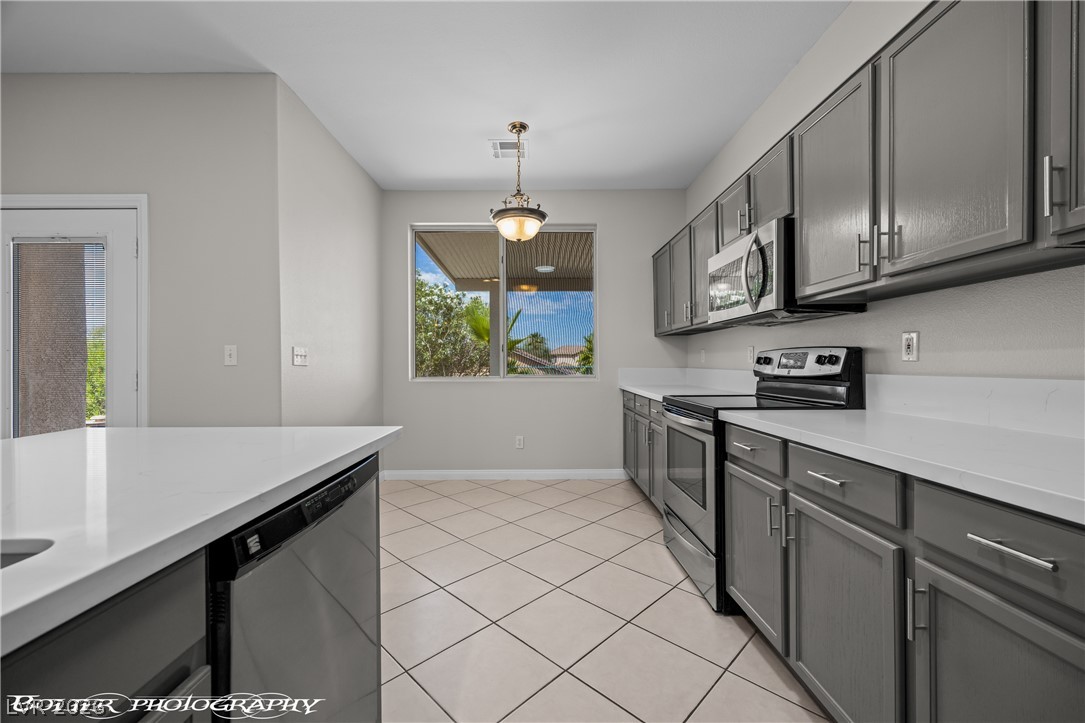 471 Canyon View Way Property Photo 27