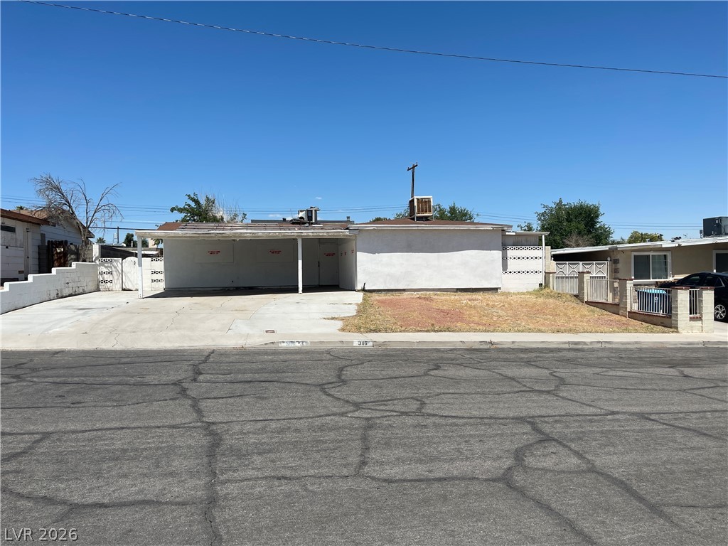 3116 Kings Way Property Photo 1