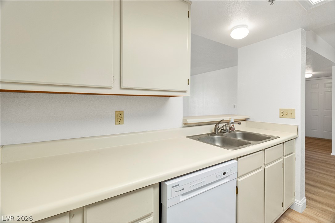 3550 Bay Sands Drive 2015 Property Photo 11