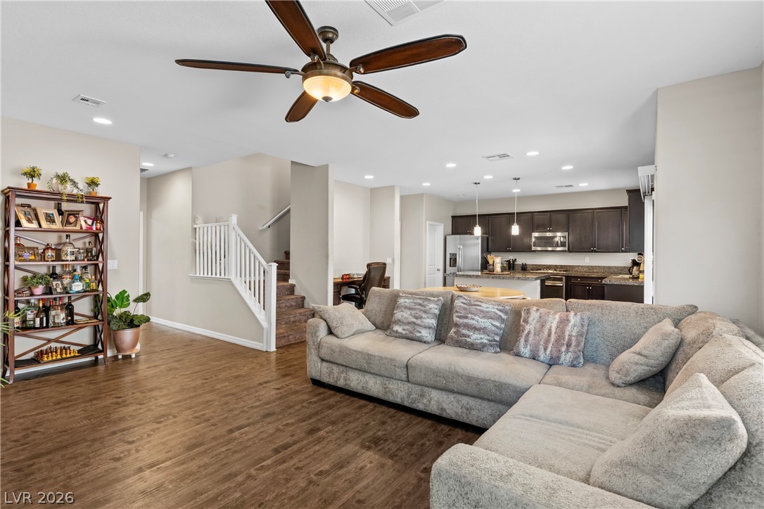 10746 Fenway Park Avenue Property Photo 4