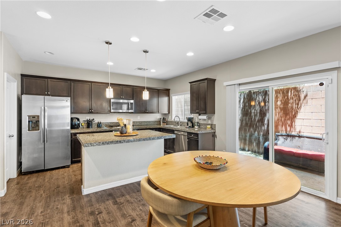 10746 Fenway Park Avenue Property Photo 6