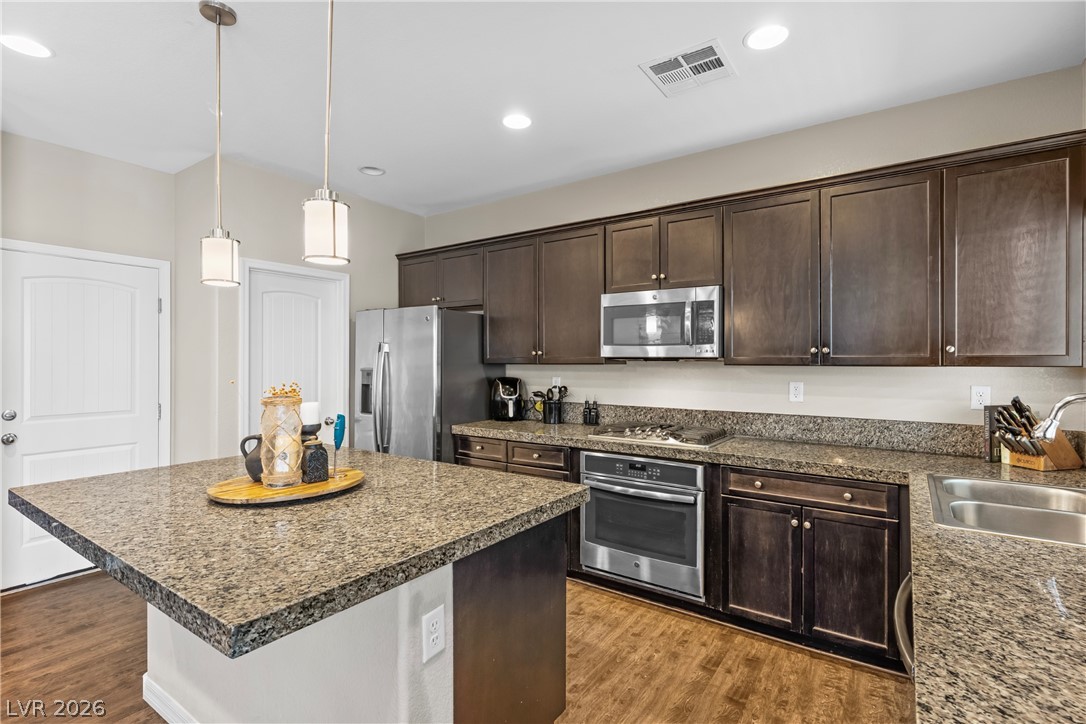 10746 Fenway Park Avenue Property Photo 7