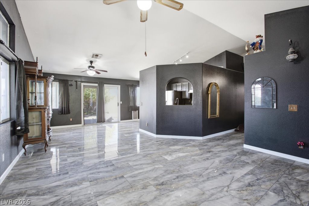 101 Aruba Isle Drive Property Photo 5