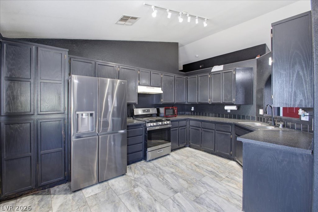 101 Aruba Isle Drive Property Photo 6